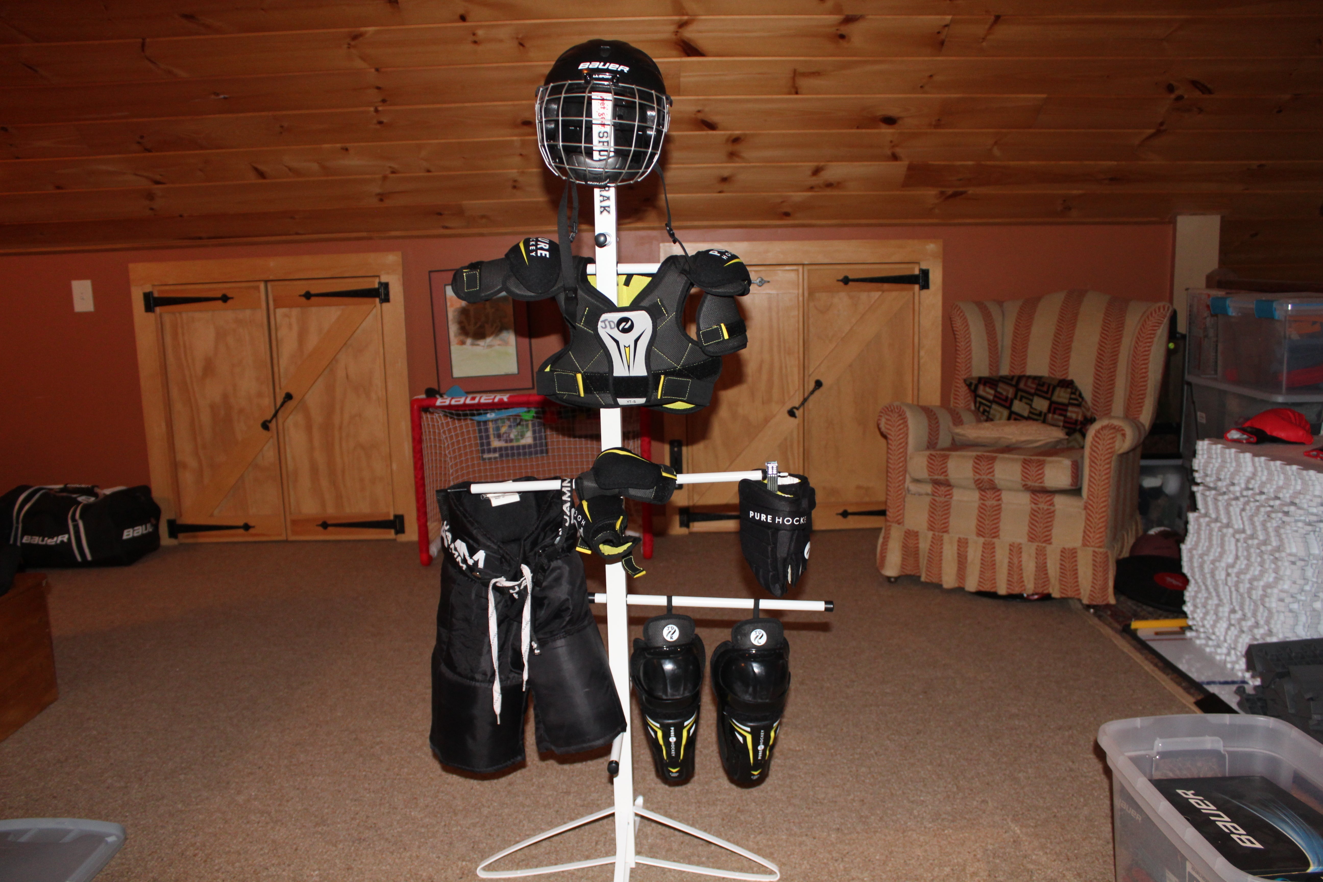 Pure Hockey Starter Kit & Bauer Lil' Sport Helmet & Brand New Bauer NZ  Youth Size 11